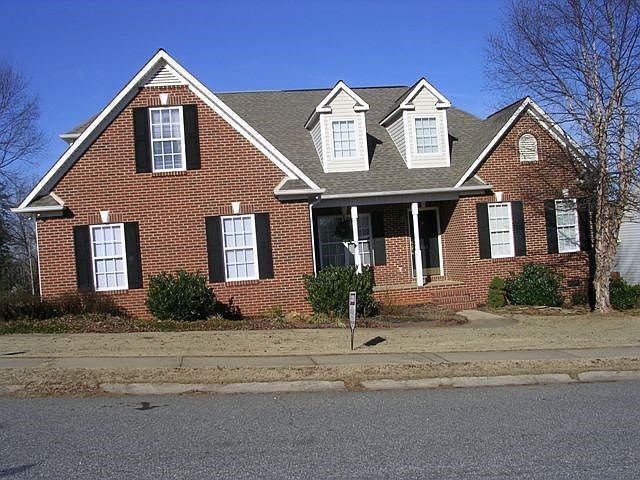 1st image of 211 Kingsley Park Dr