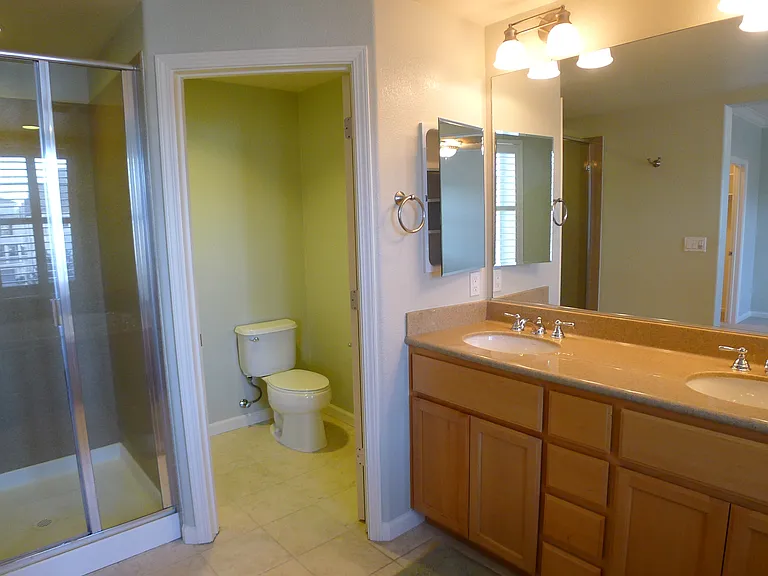 1910 Northshore Dr — Photo 14