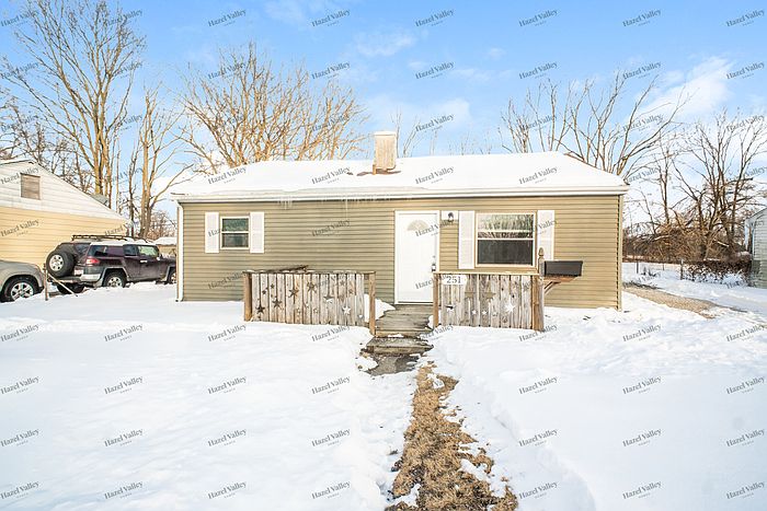 1st image of 251 Marchmont Dr