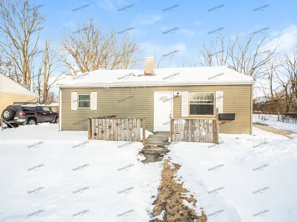 251 Marchmont Dr, Fairborn, OH 45324