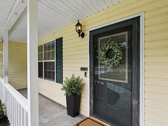 2nd image of 218 Beverly Dr