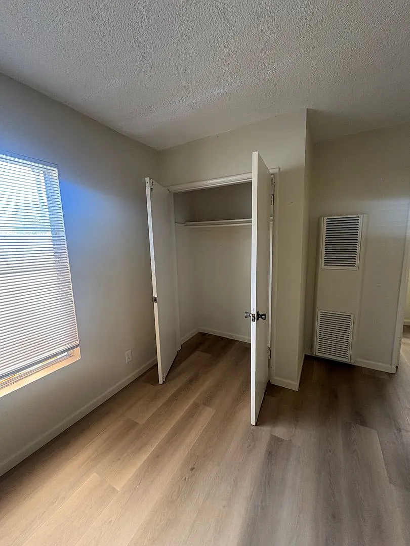 12475 Culver Boulevard — Photo 2