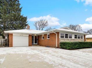 505 S Louis St, Mount Prospect, IL 60056