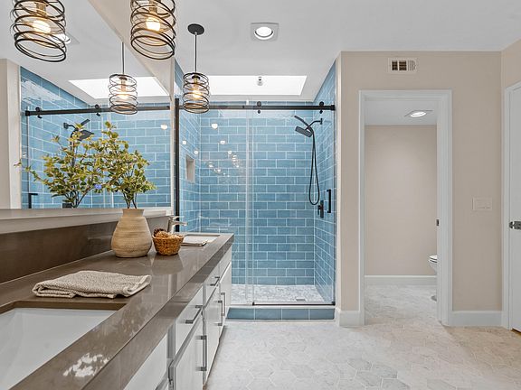 5th image of 260 Cagney Ln #308-308-308