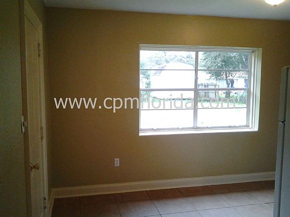 4th image of 5552 Mayfair Dr