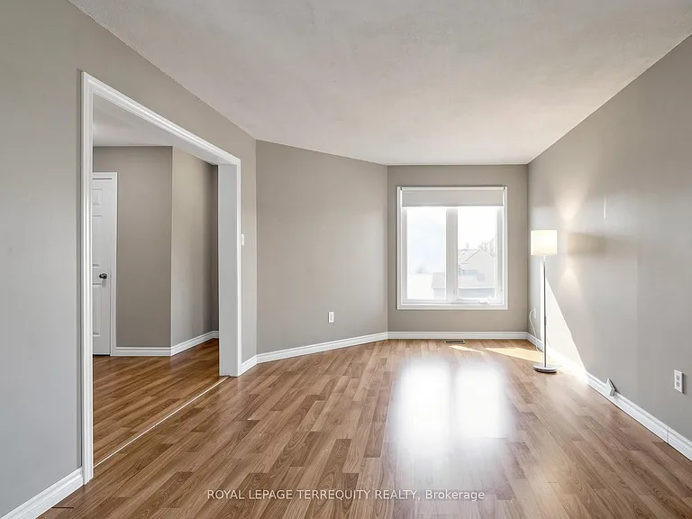7 Yorkville Ct — Photo 5