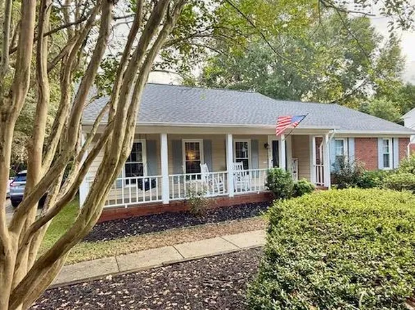 9915 Ridgemore Dr, Charlotte, NC 28277