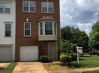 6320 Locust Tree Ln, Alexandria, VA 22312