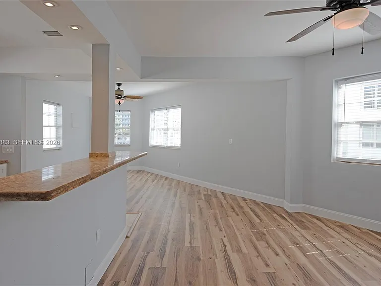 2383 Flamingo Dr #11 — Photo 6