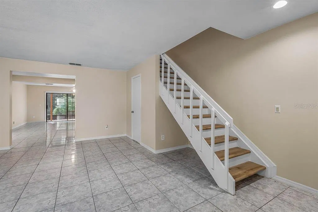 3 bed, 2.5 bath, 1476 sqft, $2,500 — Photo 4