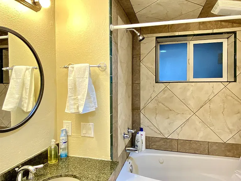 S Saphire Cir — Photo 27