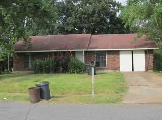 717 Harry Dr, Natchitoches, LA 71457