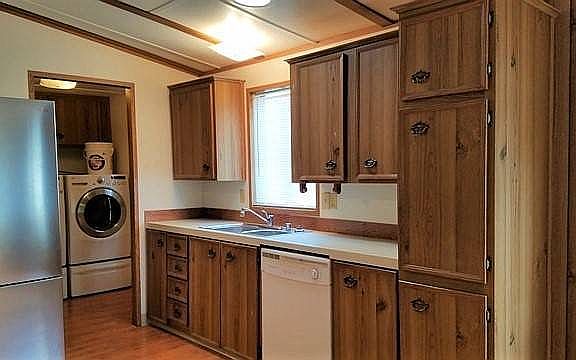 4th image of 7980 SE Lupine St