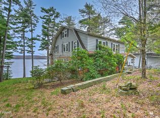 100 Harbor Landing Rd, Paupack, PA 18451