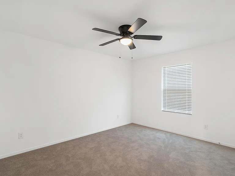 5307 Sleepy Fox Ln — Photo 17