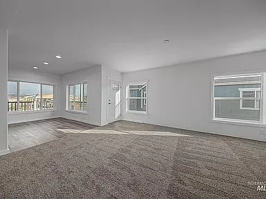 2750 Alden Rd #8 — Photo 3