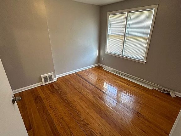 5th image of 17122 2nd Ave #381