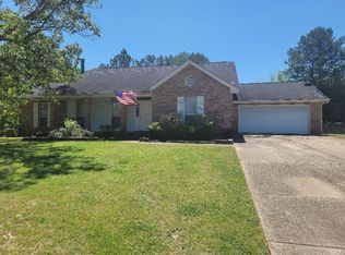 1229 Kingston Garden Rd, Prattville, AL 36067