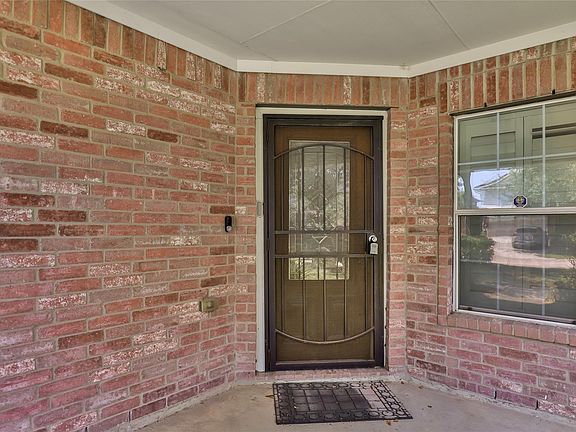 4th image of 16002 Sonoma Park Dr