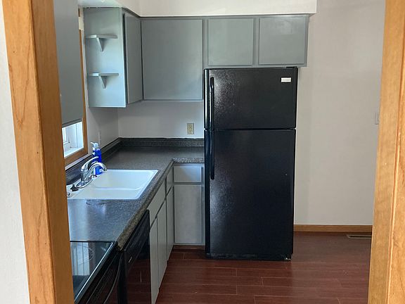 4th image of 1432 Burnett Ave
