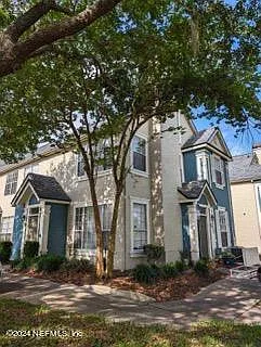 2 bed, 2.0 bath, 1229 sqft, $1,695 — Photo 2