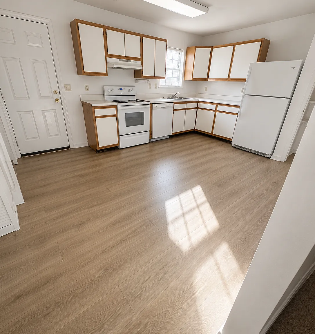 1403 Christine Ct — Photo 3