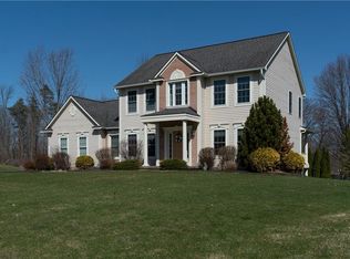 3302 Oak Brook Rd, Baldwinsville, NY