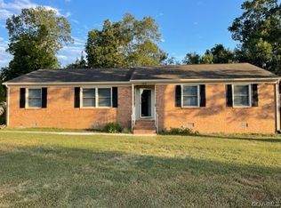 1813 Duke Of Gloucester St, Colonial Heights, VA 23834