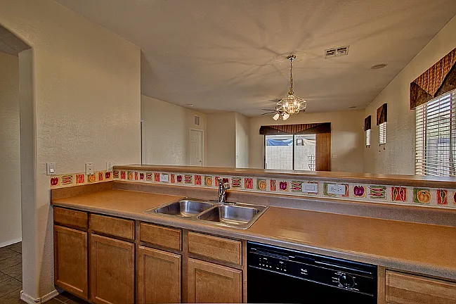 2050 N Arbor Ln — Photo 25