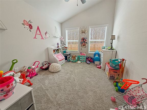 2nd image of 132 Westwood