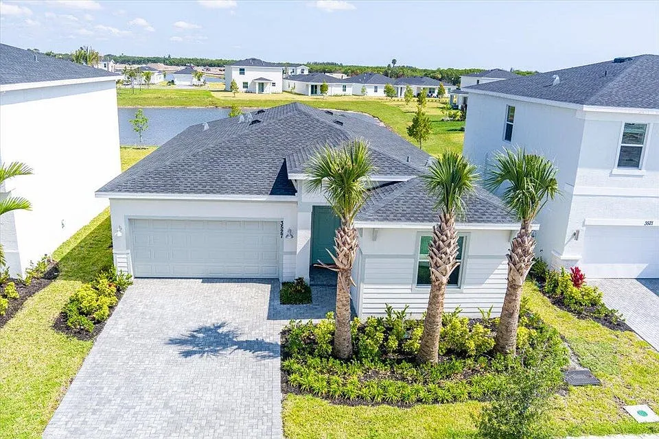 4 bed, 2.0 bath, $2,600 — Photo 1