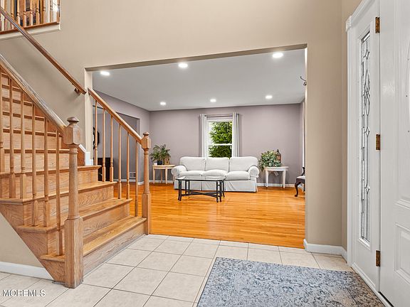 5th image of 1624 Melville Street