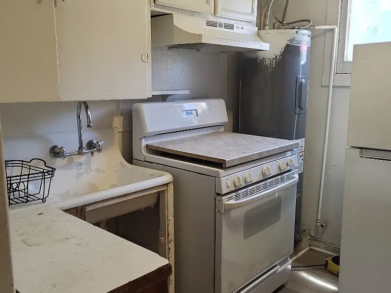 462 Evans Ave #115 — Photo 5