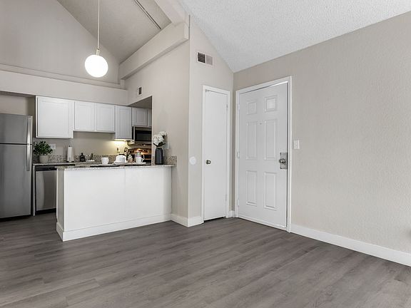 5th image of 8181 E 41st St #122
