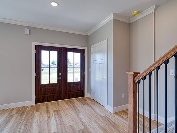 3rd image of 3551 Sand Dr