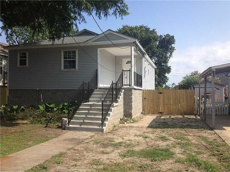 1st image of 2525 Robert E Lee Blvd