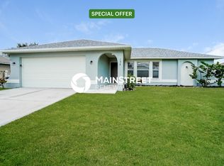 136 SE 21st Ln, Cape Coral, FL 33990