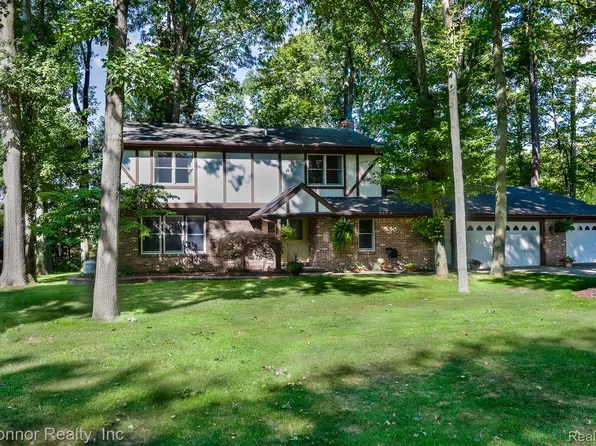 3465 West Dr, North Street, MI 48049