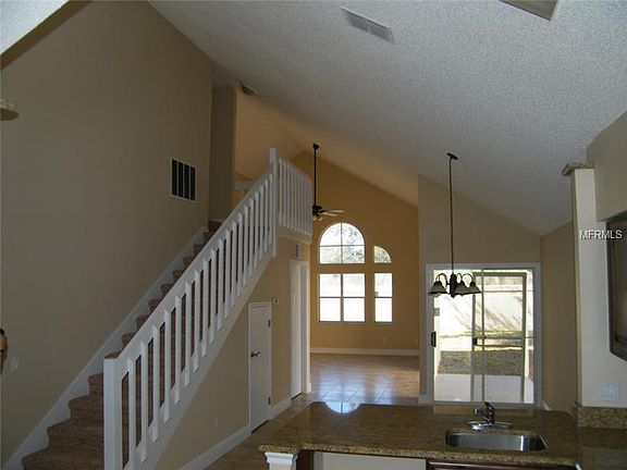 4th image of 424 Waterford Way