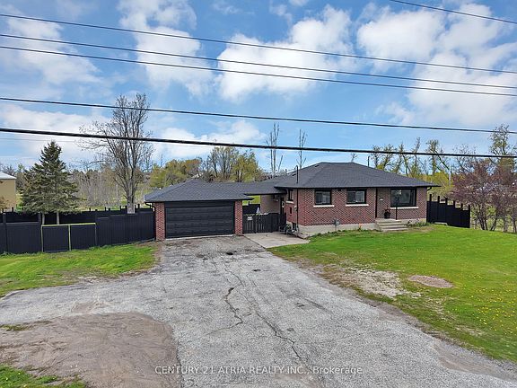 2nd image of 6552 Yonge St