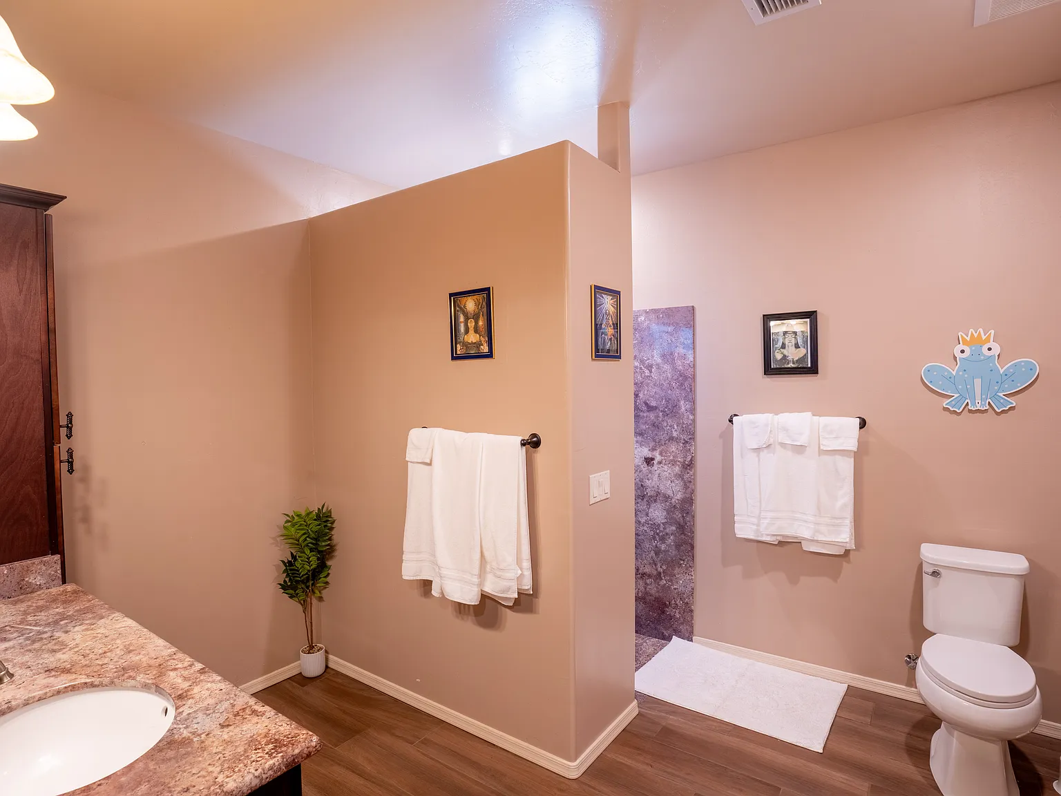 2 bed, 1800 sqft, $2,600 — Photo 3