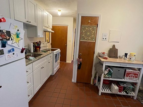 2nd image of 51 Chestnut St #3
