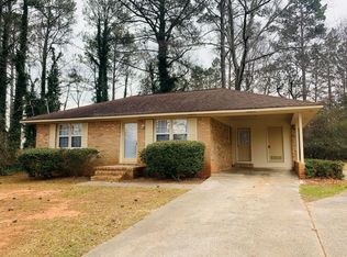27 Martin St, Newnan, GA 30263