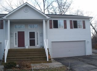 9500 Timber Ridge Dr, Grand Blanc, MI 48439