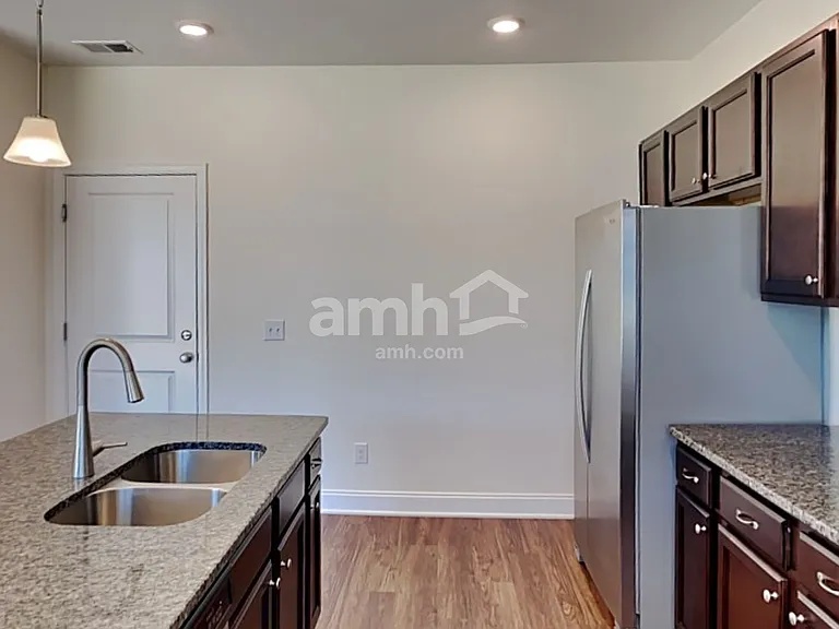 2013 Bennett Dr — Photo 6