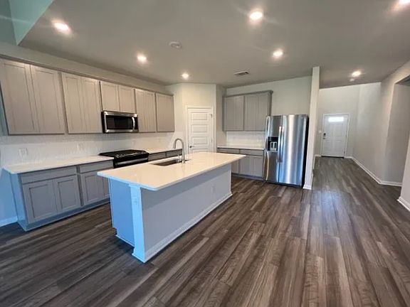 2nd image of 10501 Mager Ln