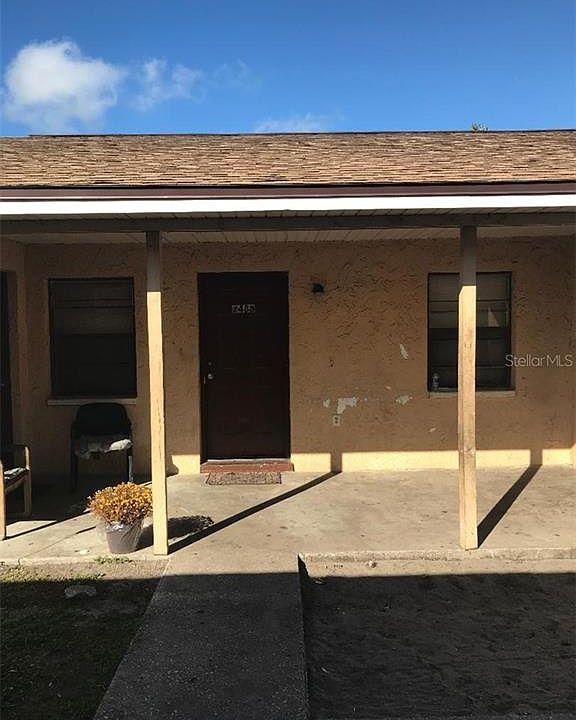 1st image of 2488 Chestnut Woods Dr