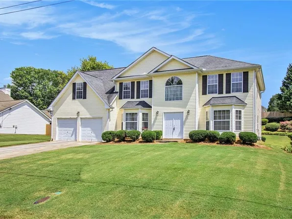 4096 English Valley Dr, Ellenwood, GA 30294