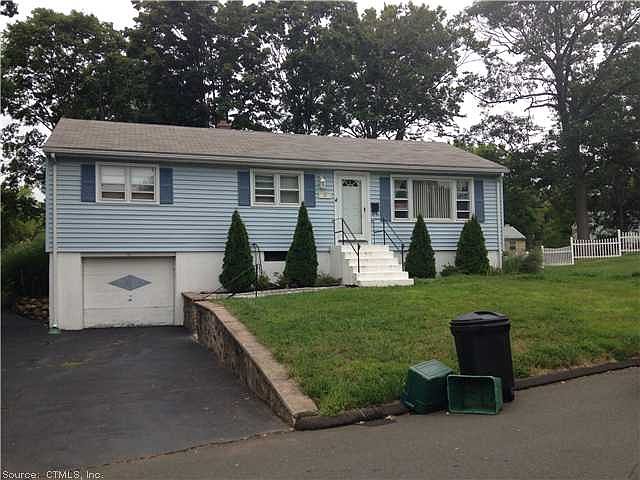 17 Sarah Ct West Haven CT 06516 Zillow