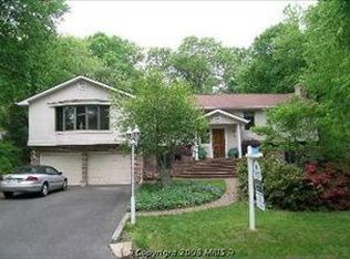 3504 Willow Green Ct, Oakton, VA 22124